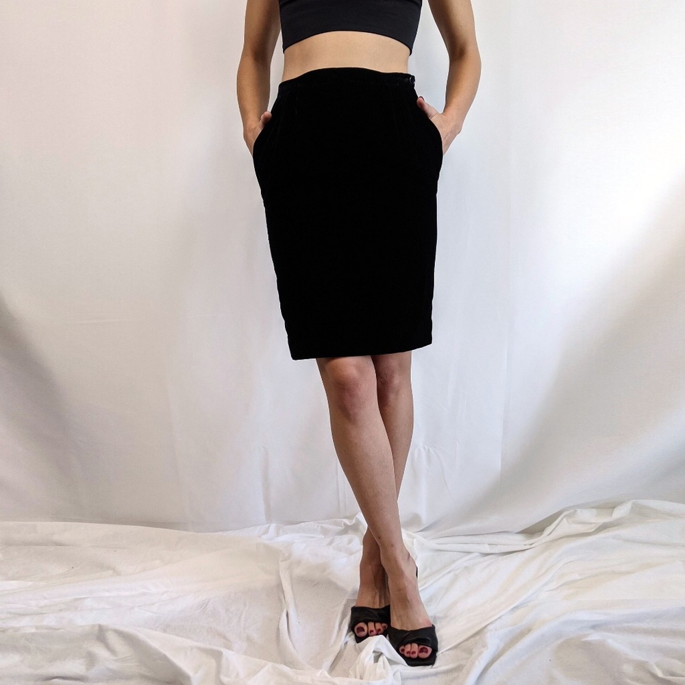 Vintage Valentino black velvet knee length pencil skirt